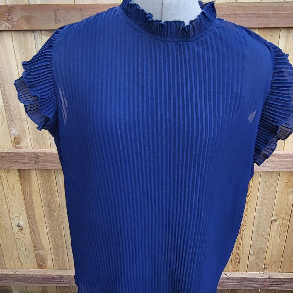 GIBSON Navy, pleated, ruffle neck and sleeve top MEDIUM
